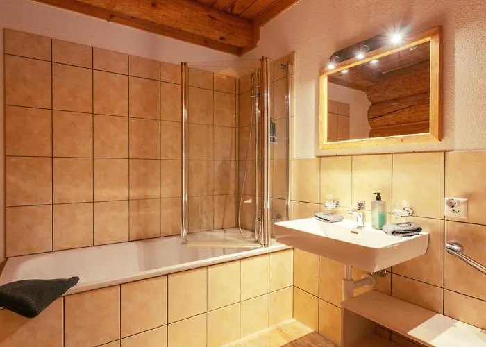 Bed & Breakfast Standard 2 - Heiti