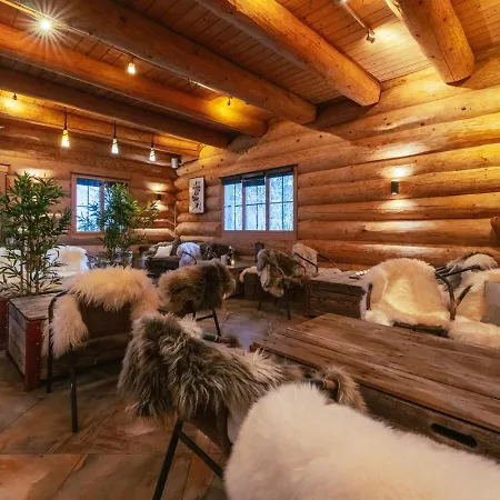 Bed & Breakfast Standard 2 - Heiti *